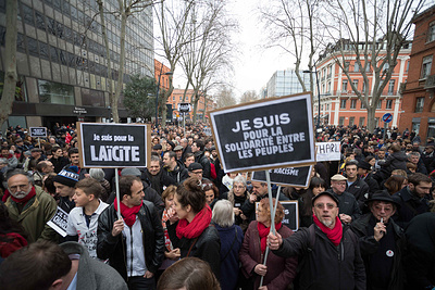 В городах Франции прошли многотысячные демонстрации