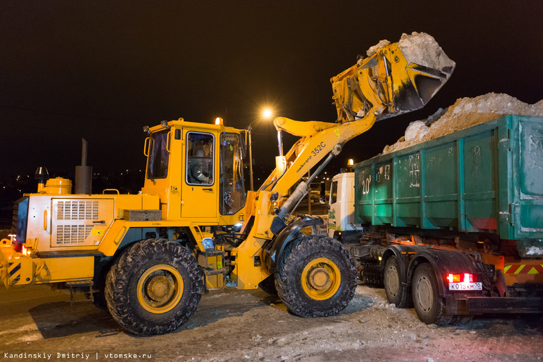 Ночью снег вывезут с пяти улиц Томска