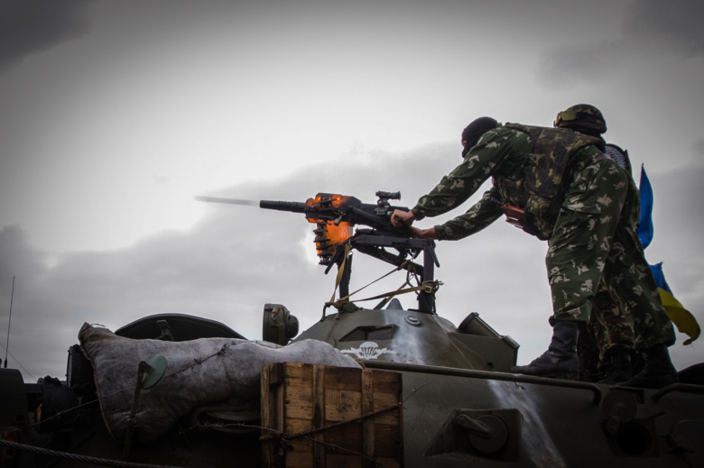 Евросоюз призвал отвести вооружение из зоны конфликта на Украине