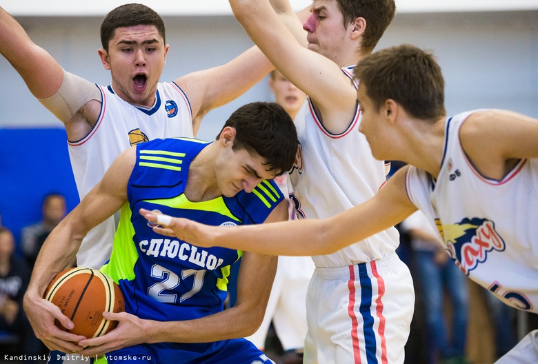 Томские баскетболисты уступили команде из Красноярска в главном матче Кубка Белова