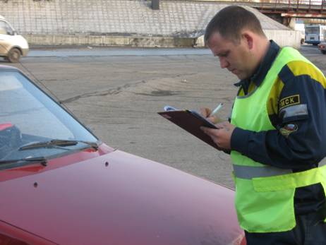 Инспекторам ГИБДД придут на помощь аварийные комиссары
