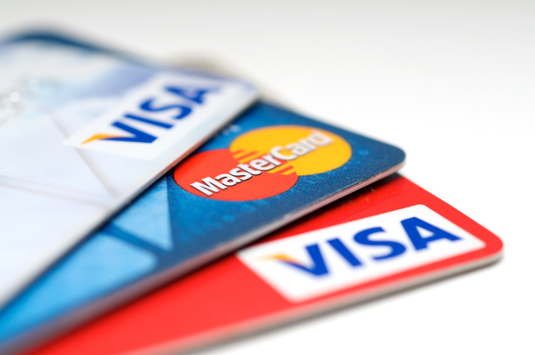 Сбербанк повысил ставки по кредитным и дебетовым картам