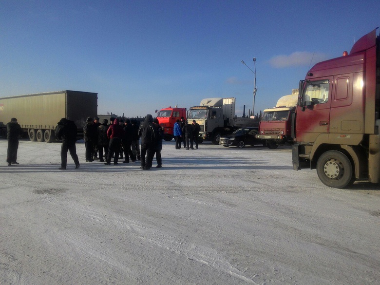 ГИБДД оштрафовала шестерых томских дальнобойщиков на акции против платы для большегрузов