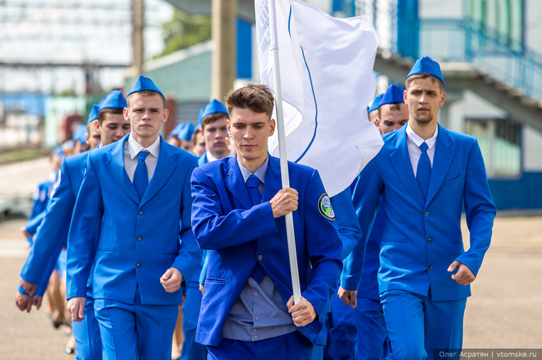 «Голубая стрела» из 110 студентов-проводников отправилась в путь с Томска-II (фото)