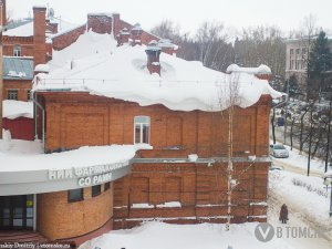 Более 900 городских крыш очищены от снежных навесов