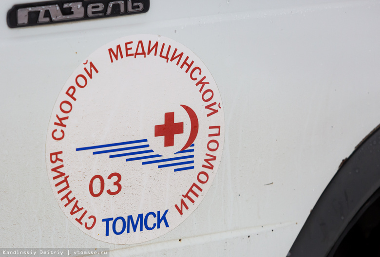 Мужчина выжил после падения с 4 этажа дома в Томске
