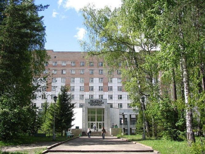 Среди пациентов ОКБ не оказалось монтера «Горсетей», пострадавшего при падении столба