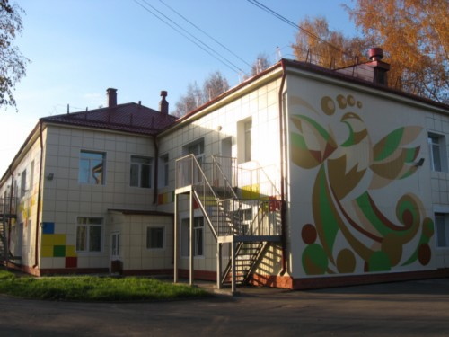 В Ленинском районе ремонтируют фасады, опережая график