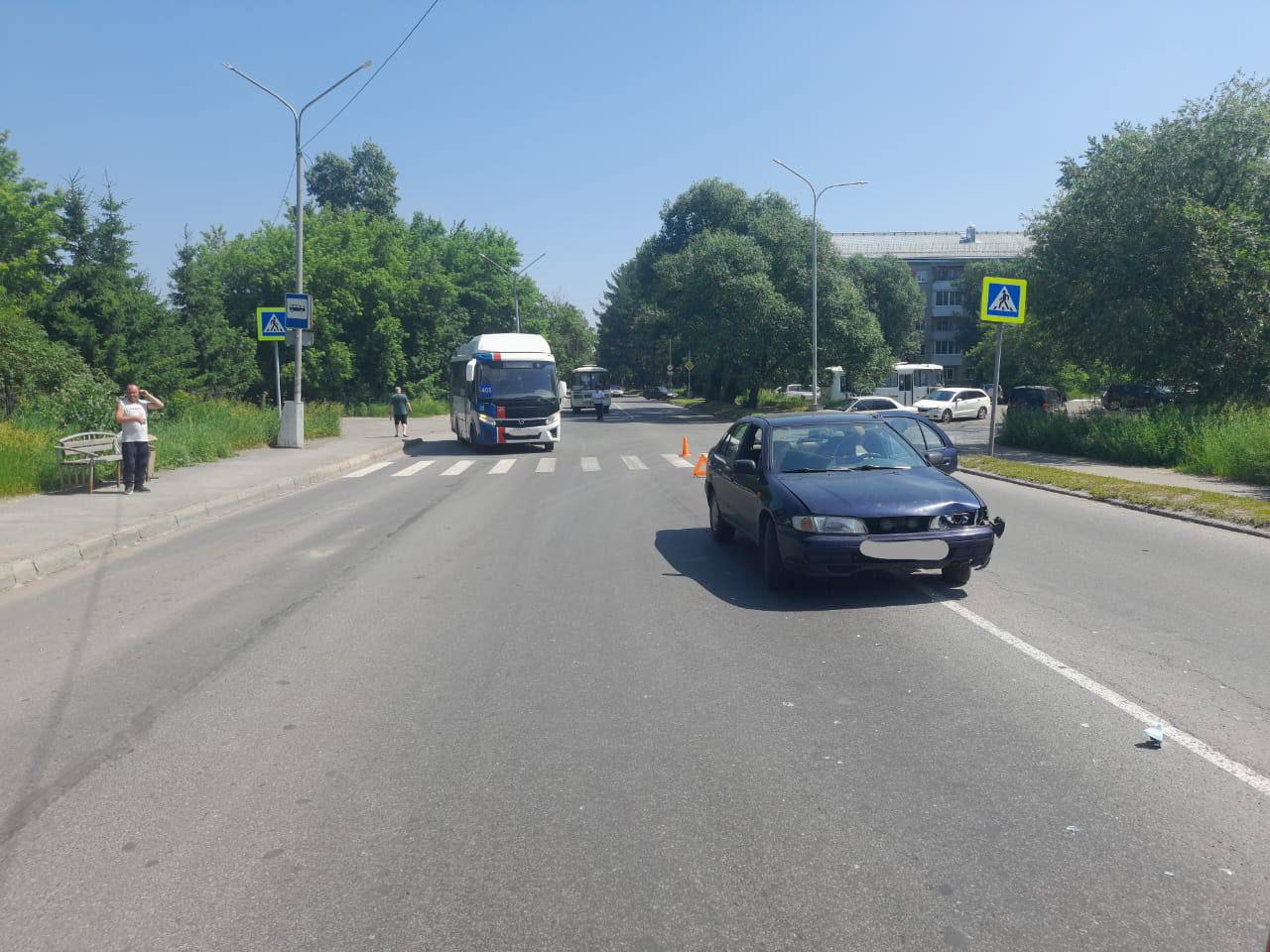 Девочка попала под колеса авто в Северске, переходя дорогу | 29.06.2024 |  Томск - БезФормата