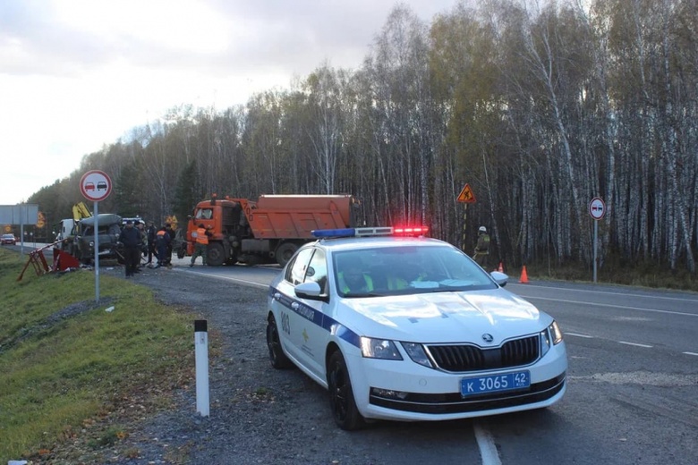 Томич погиб в крупной аварии с грузовиками на трассе в Кузбассе