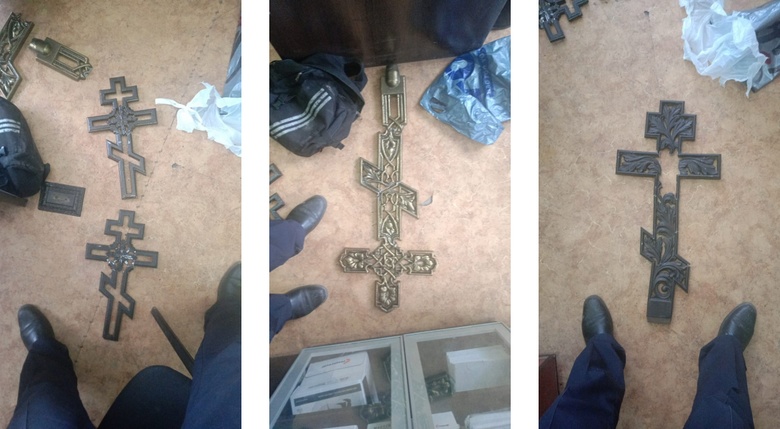 Полиция поймала томича, который украл надгробные кресты с кладбища