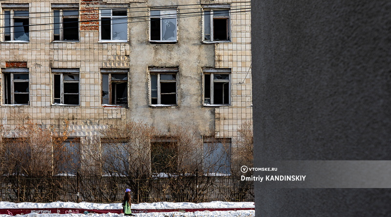 Микрофирма из Москвы арендует 5 зданий бывшего училища связи в Томске. Ситуация странная