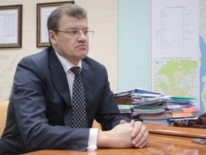 Мэр просит томичей убирать автомобили с проезжей части в ночное время
