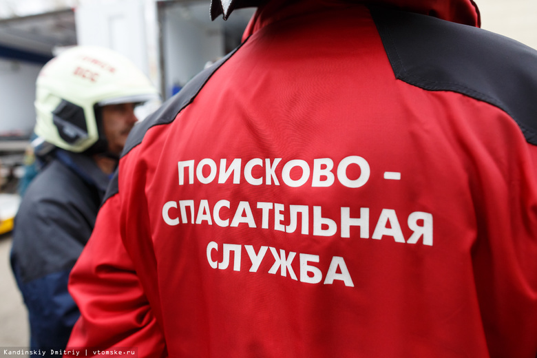 Сотрудники ПСС спасли женщину, зажатую в авто после ДТП в Томске