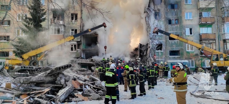 Минздрав: число жертв взрыва газа в жилом доме Новосибирска увеличилось до 5