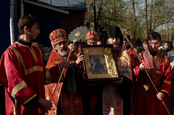 В Томск прибыла икона Божией Матери