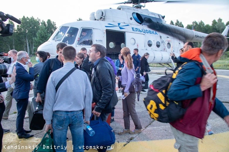 Пассажиры Ан-28, доставленные в Томск после ЧП 16 июля