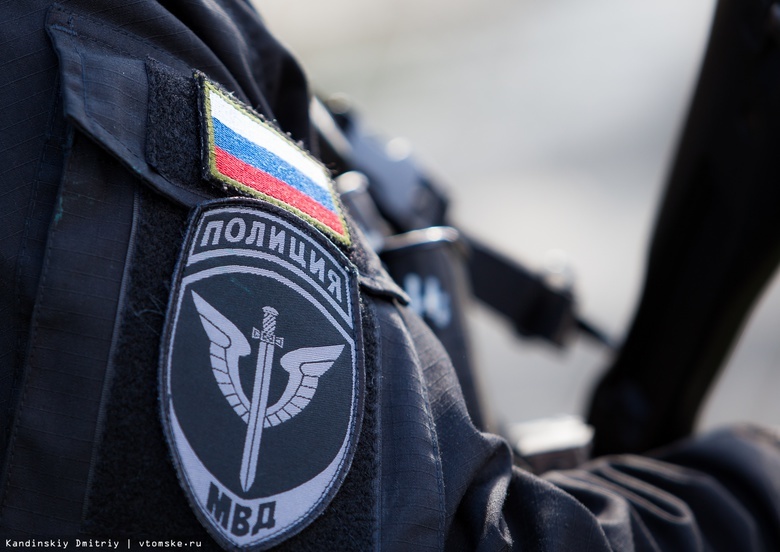 Полиция штурмом взяла нарколабораторию в жилом доме Томска