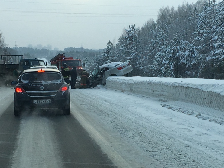 Водитель Toyota травмирован в столкновении с МАЗом под Томском