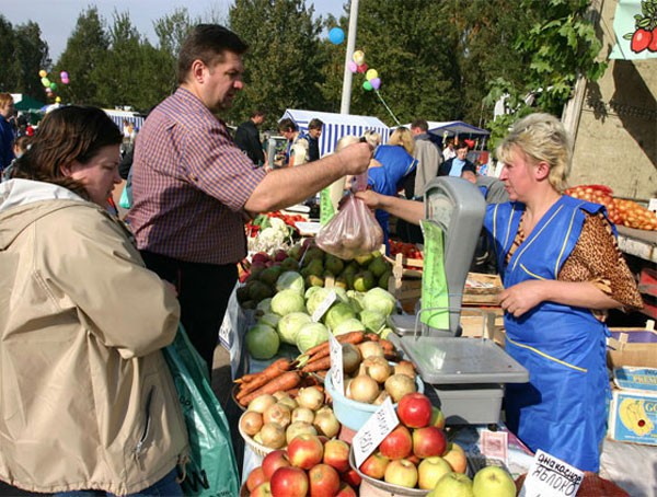 Сегодня Молчановский район приглашает горожан на ярмарку
