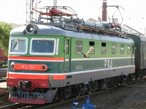 Два человека были травмированы поездом за минувшие выходные, один из них погиб