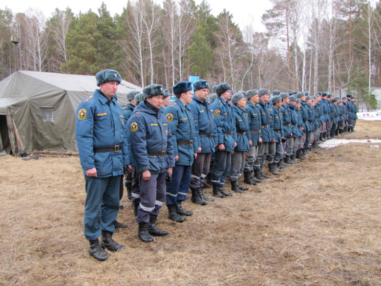 Новосибирские спасатели приступают к работе в зонах подтопления