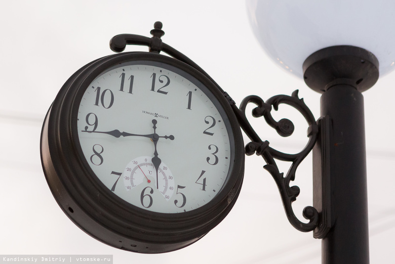 Украденные «Часы для свиданий» вернулись на площадь Батенькова в Томске