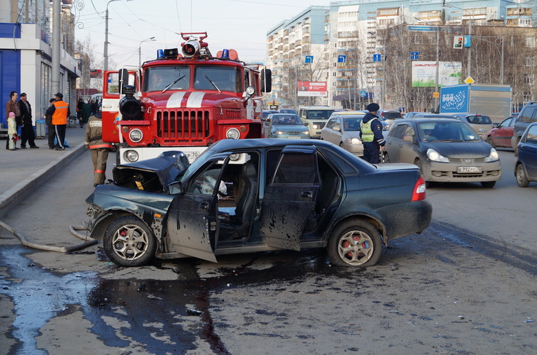 Водителю «Лады», столкнувшейся с троллейбусом, возможно, стало плохо
