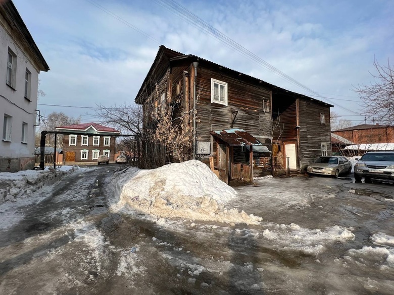 Очередной аварийный дом в Томске стал поводом для уголовного дела о халатности