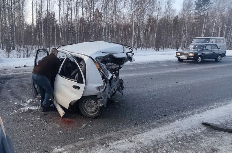 Двоих увезли в больницу после ДТП на трассе в Томском районе