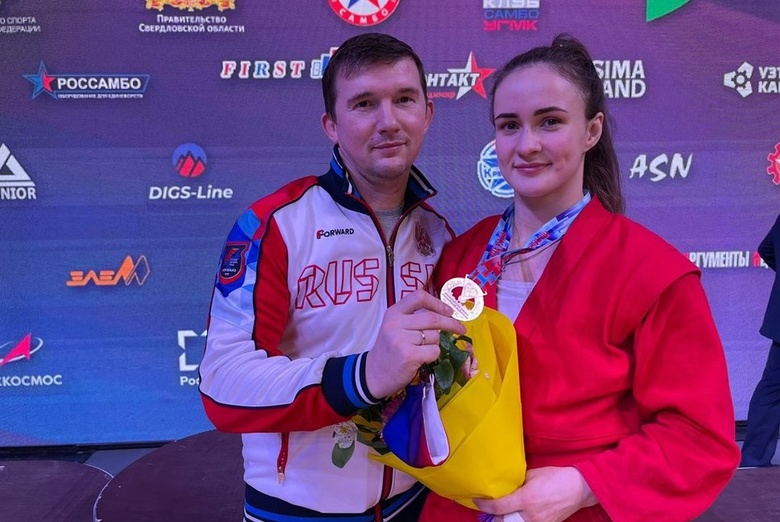Томская спортсменка взяла серебро на чемпионате России по самбо