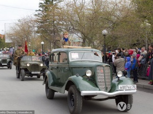 Томичам вновь будут раздавать солдатские пилотки и синие платочки накануне 70-летия Победы