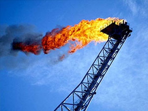 Нефтедобывающие предприятия региона оштрафованы за сжигание попутного газа сверх нормы