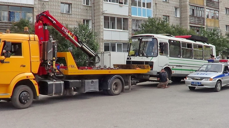 ГИБДД сняла с маршрута автобус с неисправными тормозами и рулем