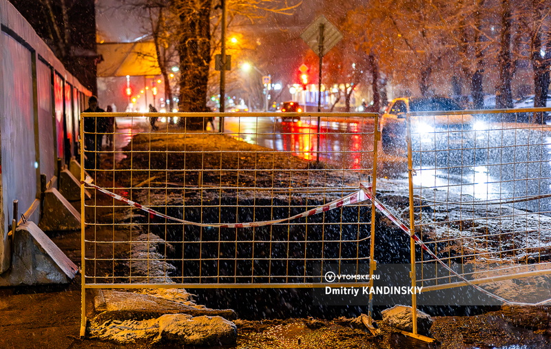 Народные новости: забор и грязевое месиво вместо тротуара