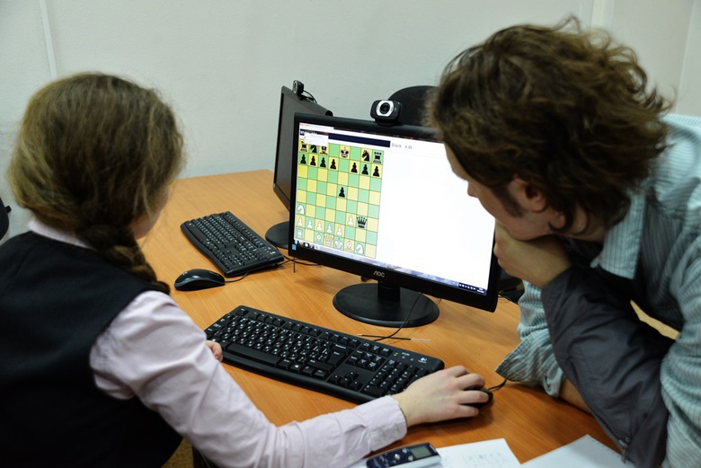 Шесть школьников впервые обыграли в шахматы суперкомпьютер ТГУ