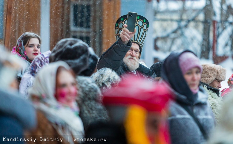 Уголовные дела о взятках, задержание помощника депутата и колядки: дайджест новостей