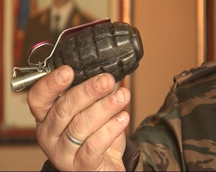 Адвокат обнаружил в своей машине предмет, похожий на гранату