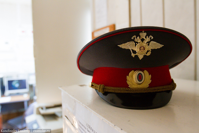 УМВД: найденный у дома в Томске чемодан не представляет опасности