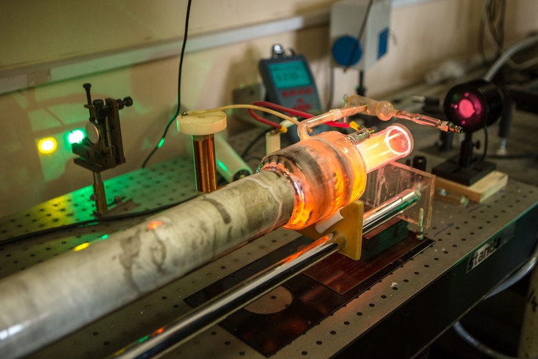 Ученые ТГУ разработали лазер, выводящий ракеты из строя