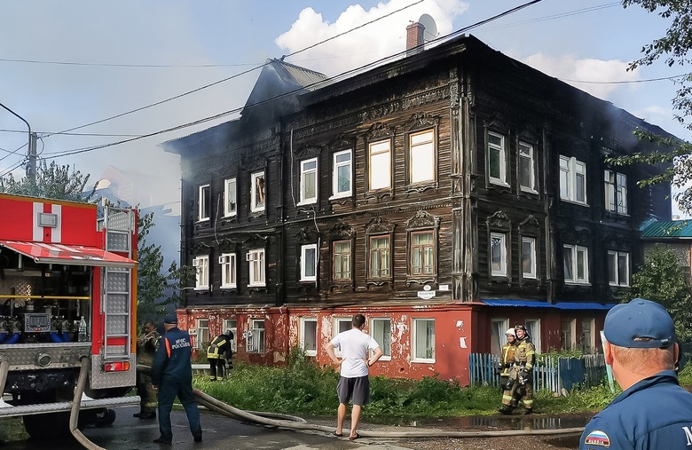 Пострадавшие от пожара два ценных дома на ул.Мельничной в Томске законсервируют