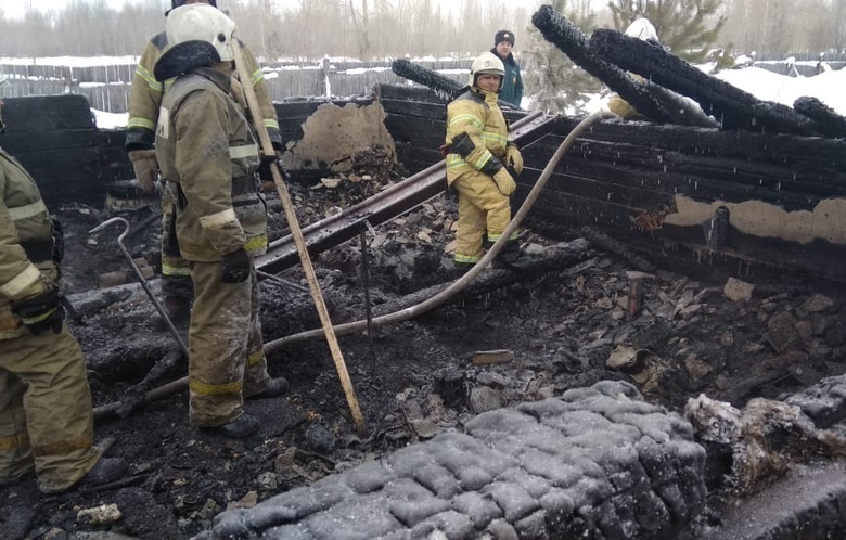 Еще одного человека ищут после пожара в томском поселке