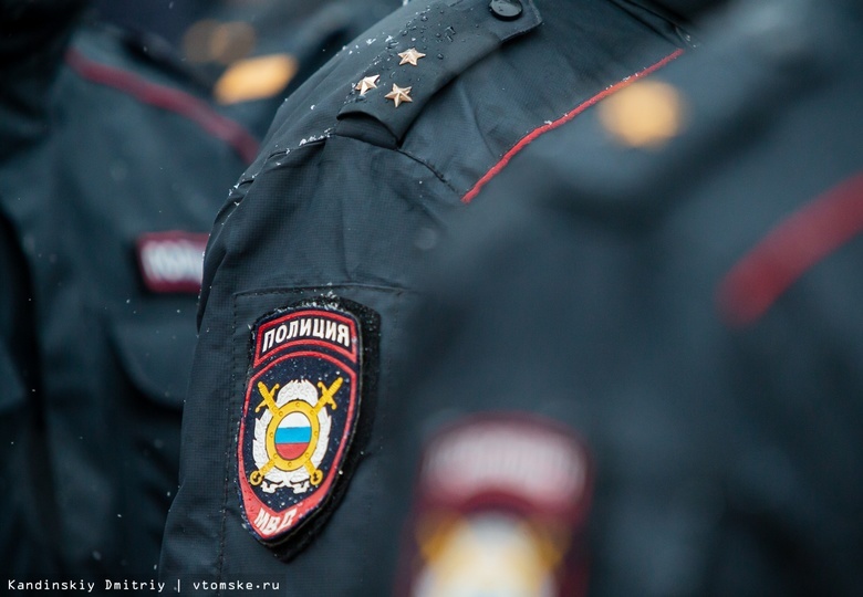 Женщина оставила девушку с ДЦП в отделении полиции в Томске и скрылась