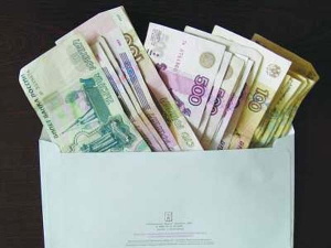 Прокуроры помогли томичам получить зарплату