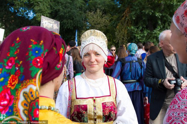 На выставке томичи увидят старинные костюмы татар и украинцев
