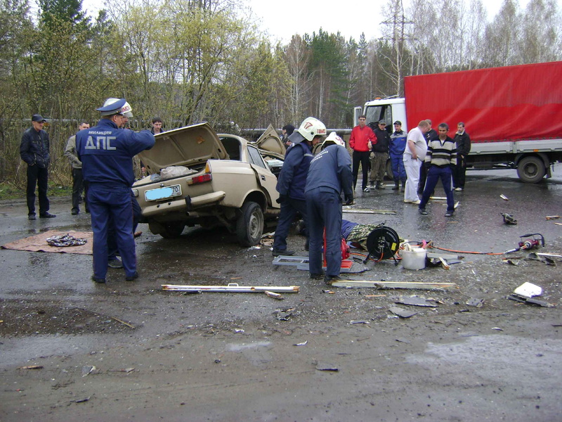 Два пенсионера погибли в ДТП на Ивановского