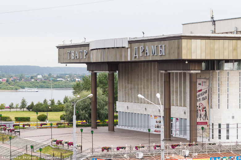 Режиссер из Петербурга проработает в томском театре драмы до июня 2018г