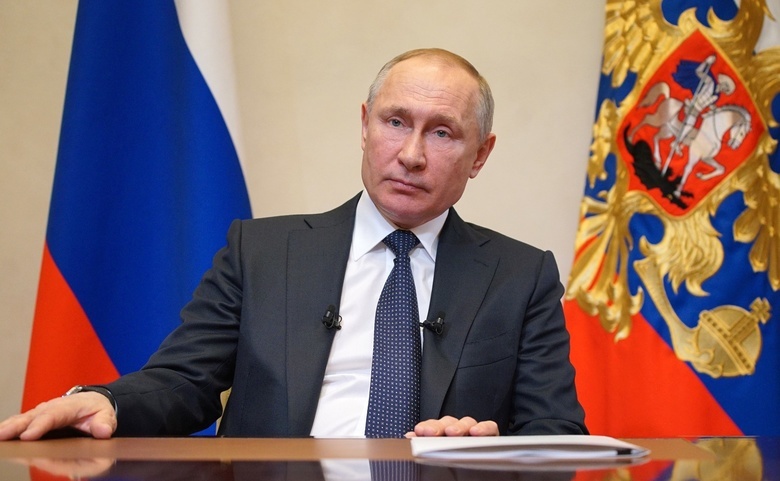 Путин подписал закон о возможности трехдневного голосования