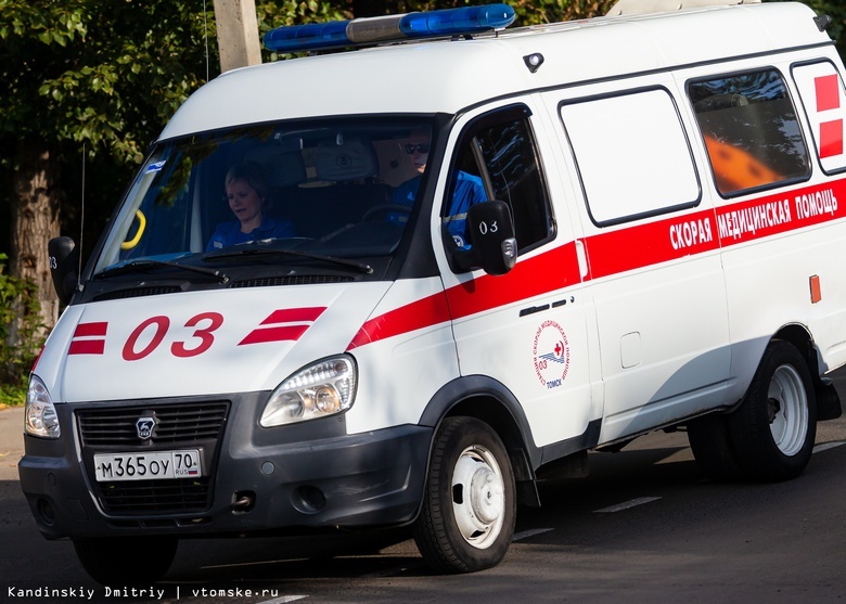 Nissan сбил 5-летнего мальчика на велосипеде во дворе дома в Томске