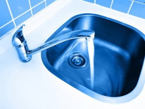 Порыв на сетях водоканала по Енисейской устранен